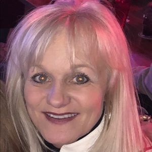 Meet your Posher, Jan